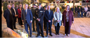 Estepona dedica un monolito en homenaje a las víctimas del terrorismo
